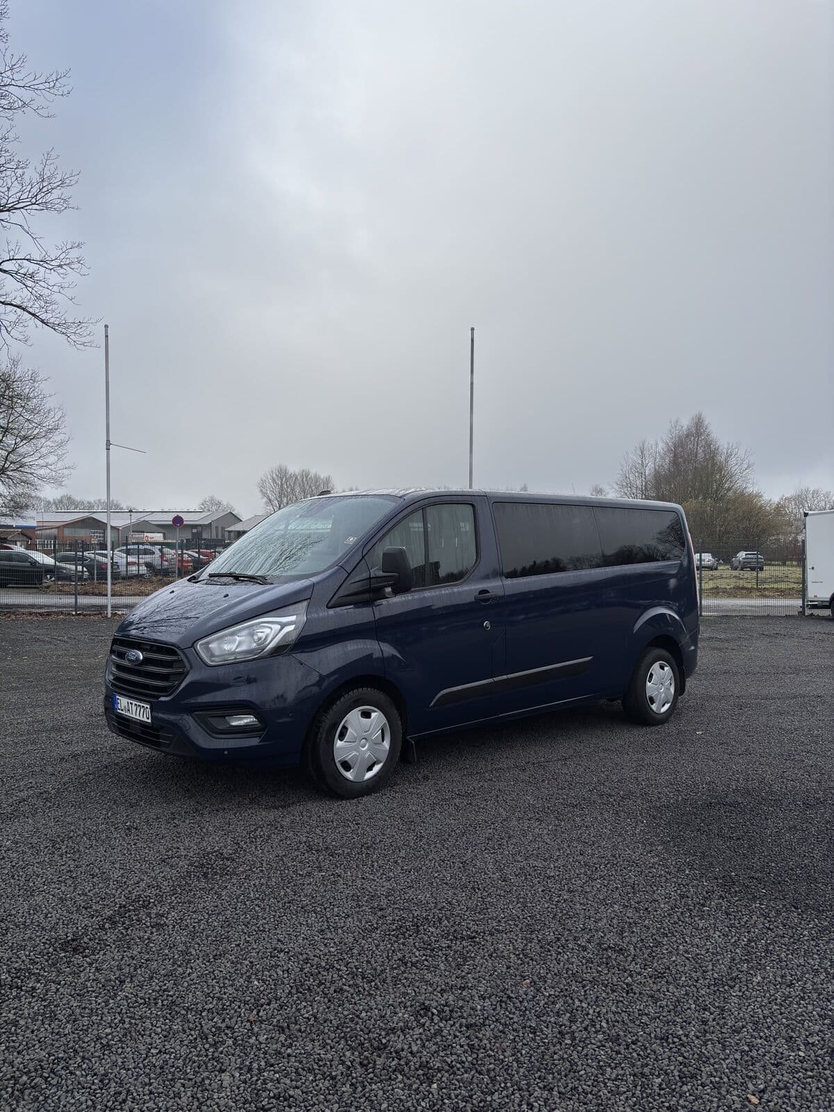 Ford Transit Custom (blau) – Bild 1